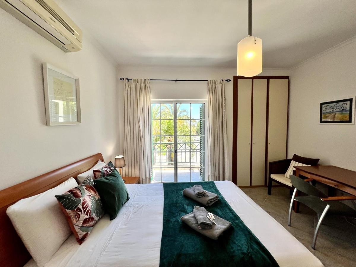 Palm Tree By Homing Apartment